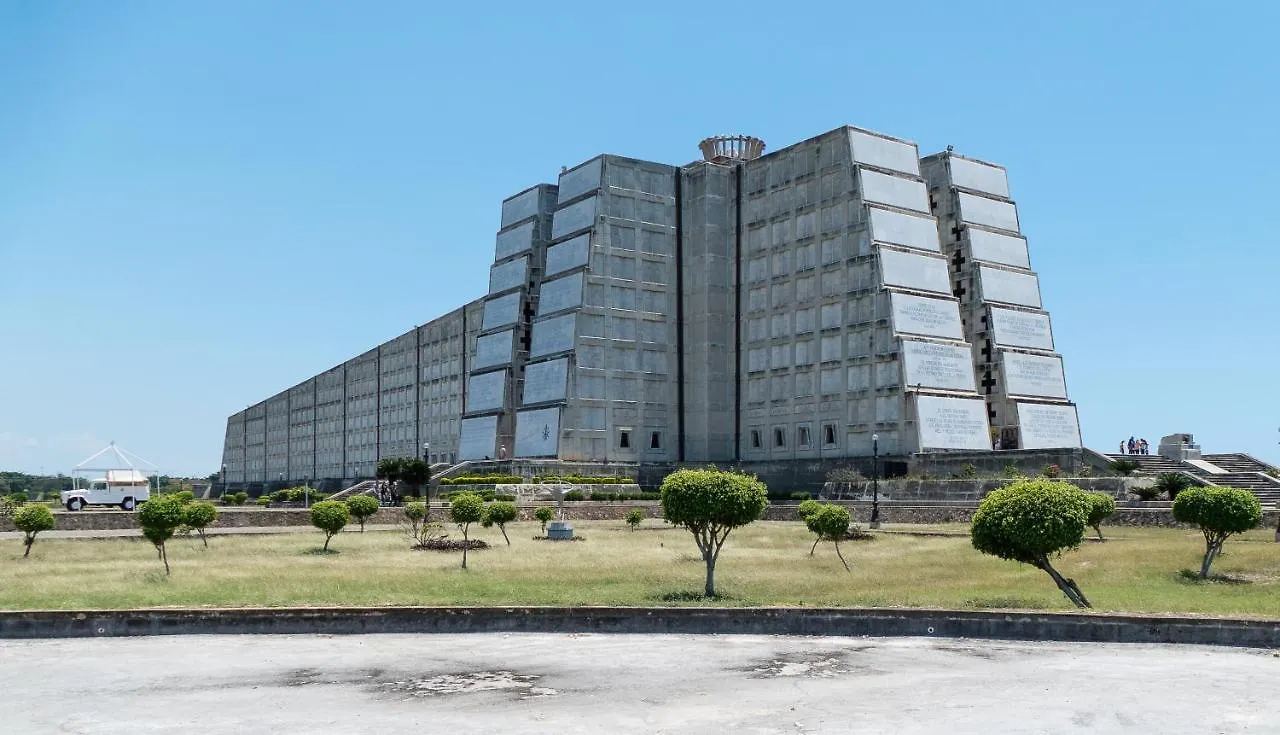 Guest house Tropical Island Apartahotel La Viva
