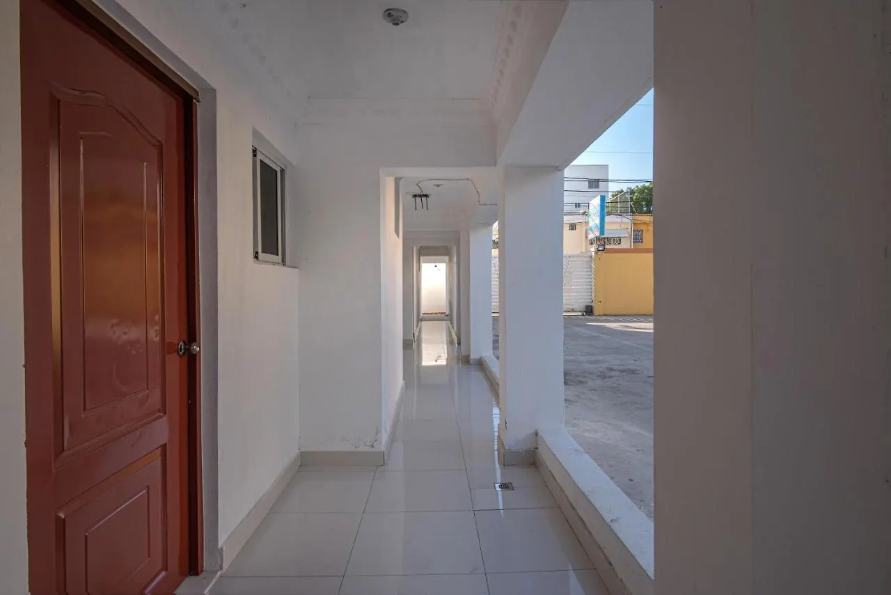Tropical Island Apartahotel La Viva Guest house