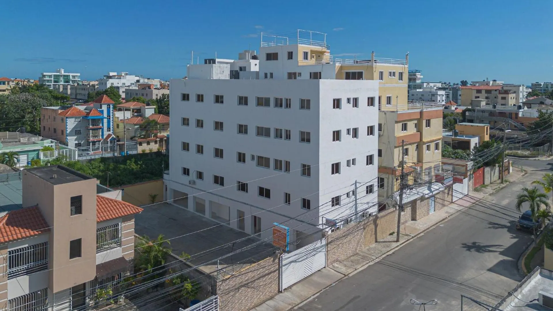 Tropical Island Apartahotel La Viva Guest house
